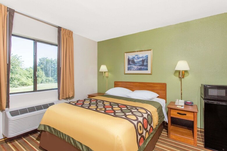 Hotel Super 8 By Wyndham Bedford