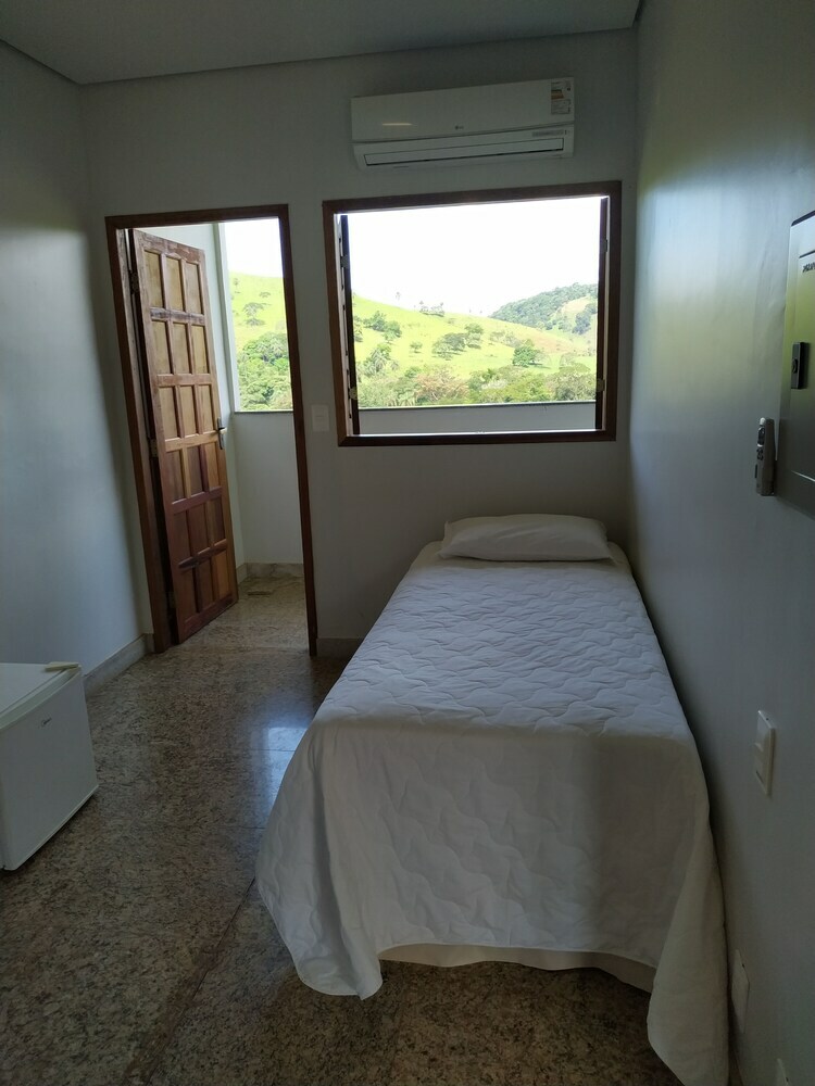 Hotel Oyo Pousada Senhora Do Carmo
