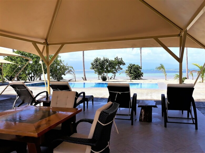 Hotel Dipudo Private Island Resort