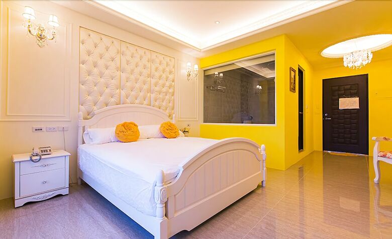 Moonstone Bed And Breakfast