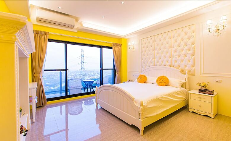 Moonstone Bed And Breakfast