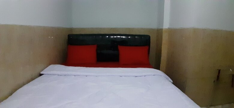 Hostal Capital O 2242 Hotel Rahayu