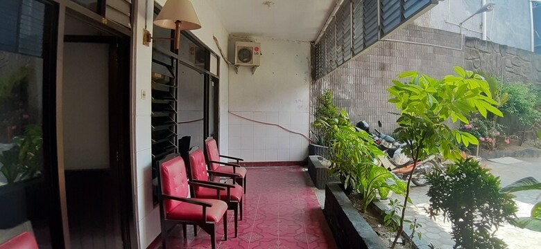 Hostal Capital O 2242 Hotel Rahayu