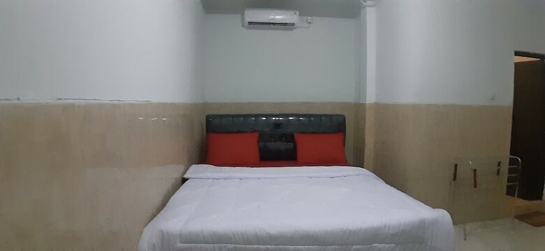 Hostal Capital O 2242 Hotel Rahayu