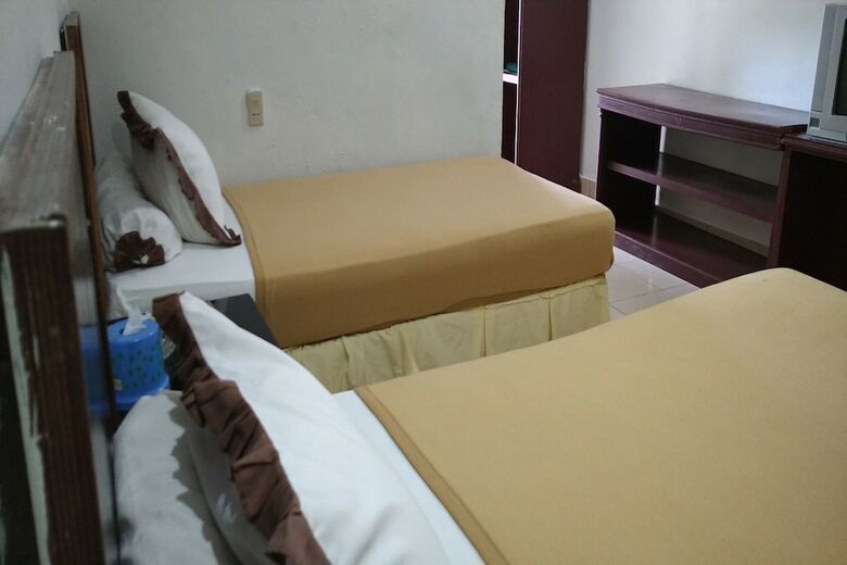 Hostal Oyo 2303 Hotel Blang Raya