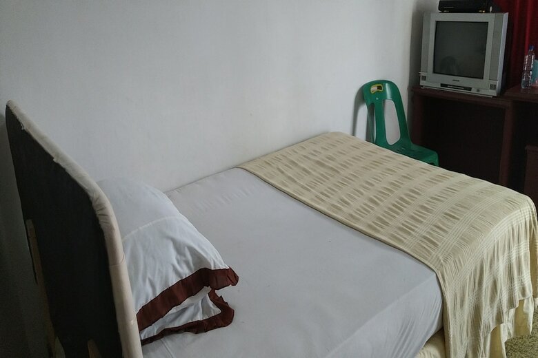 Hostal Oyo 2303 Hotel Blang Raya
