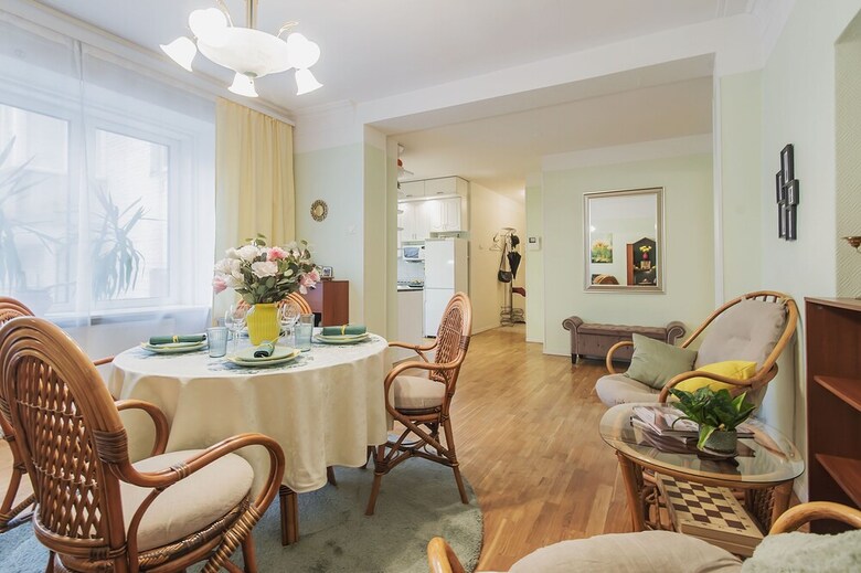 Gm Apartment Staropimenovskii 16