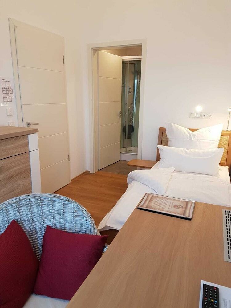 Hotel G�stehaus Staudenschloss