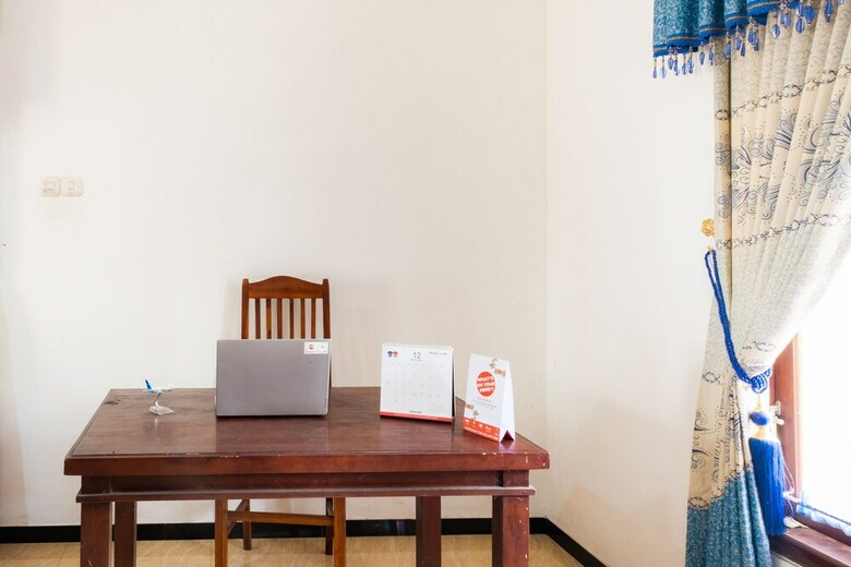 Hotel Oyo 2169 Anugrah Bromo Homestay