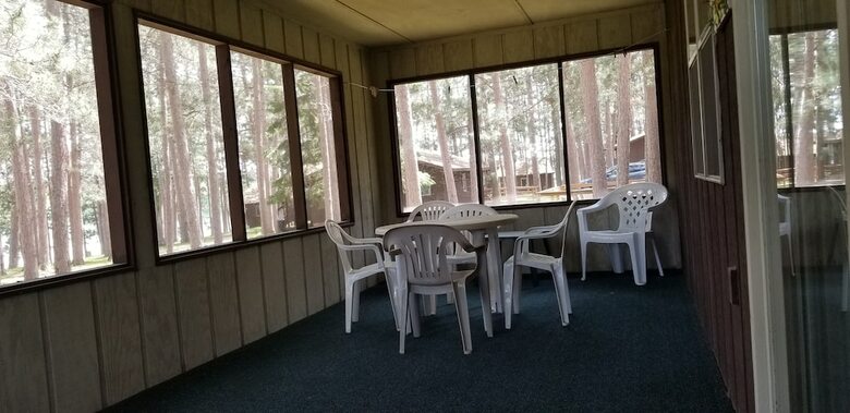 Cabana Evergreen Bay Resort