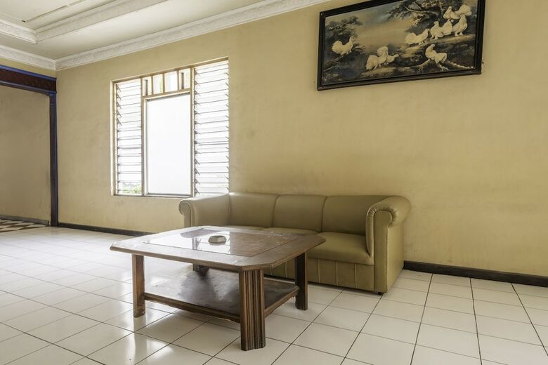 Oyo 2346 Hotel Padjadjaran 1