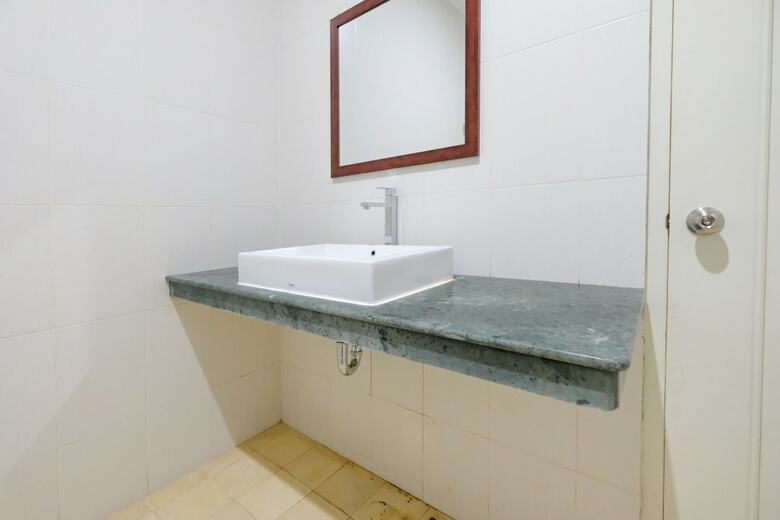 Hostal Oyo 2383 Andongkoe 64 Salatiga