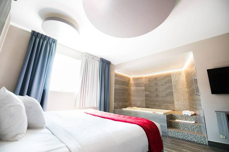Hotel Ramada By Wyndham Bronx