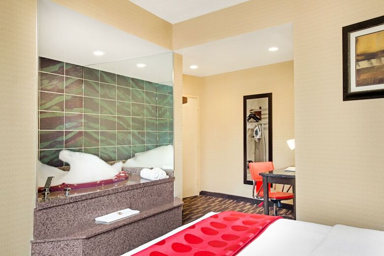Hotel Ramada By Wyndham Bronx