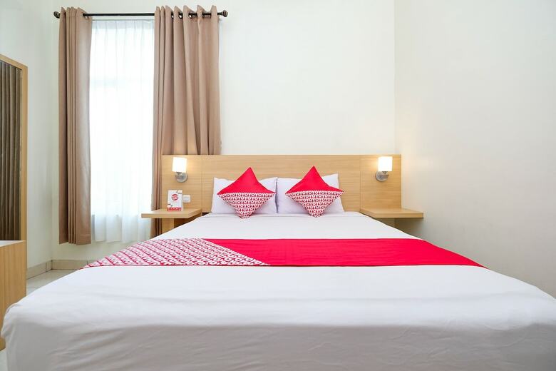 Hostal Oyo 2428 Trision Hostel
