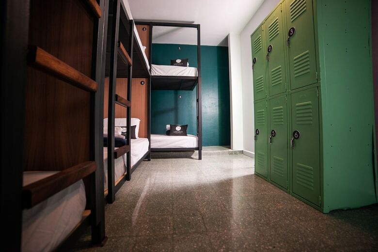 Hostal Santurcia Hostel - Adults Only