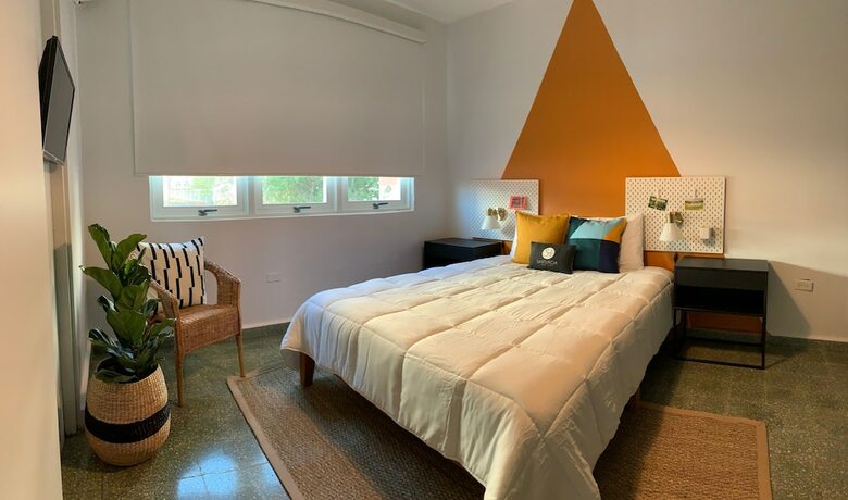 Hostal Santurcia Hostel - Adults Only