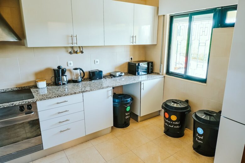 Hostal Help Yourself Hostels - Restelo