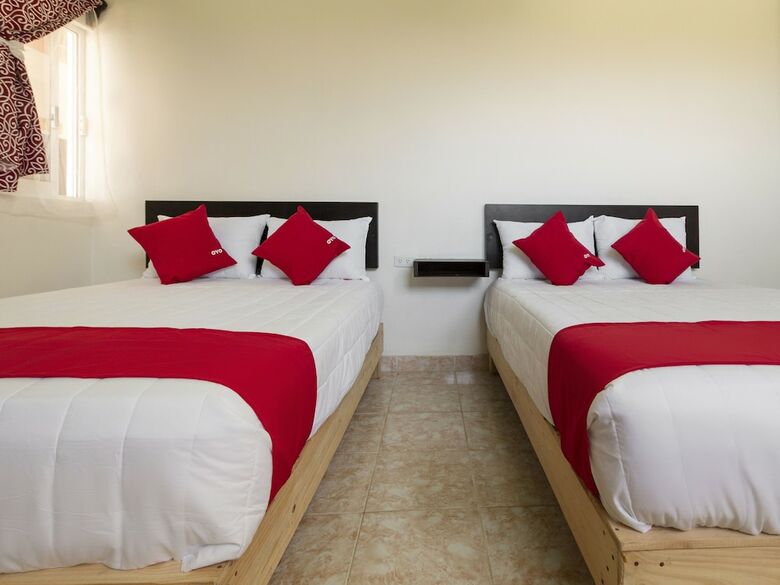 Oyo Hotel Poy Poy