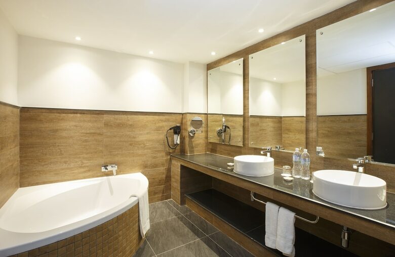 Hotel Ambassador By Ace Hotels