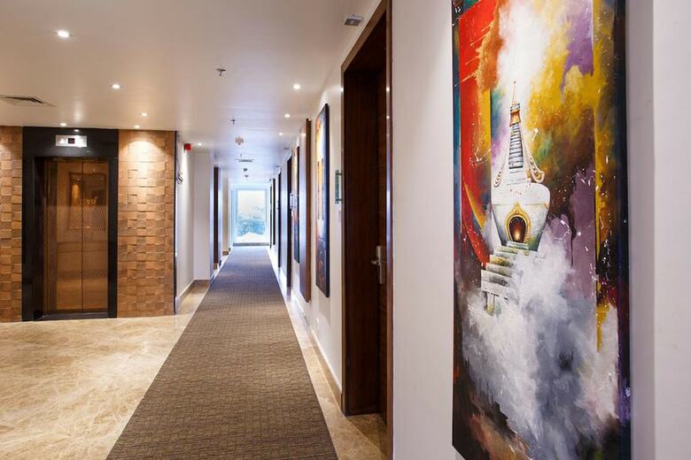 Hotel Ambassador By Ace Hotels