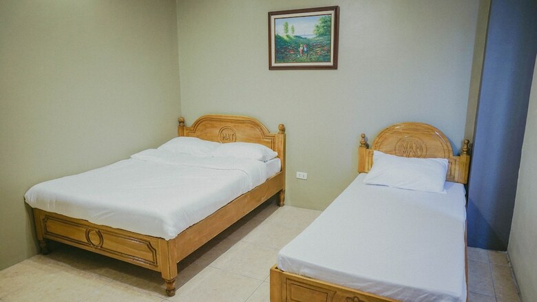 Hotel 2428 Suites