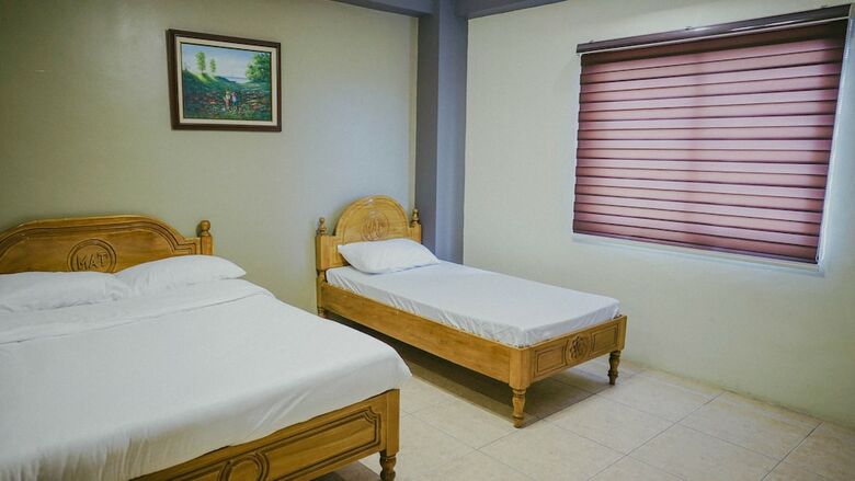 Hotel 2428 Suites