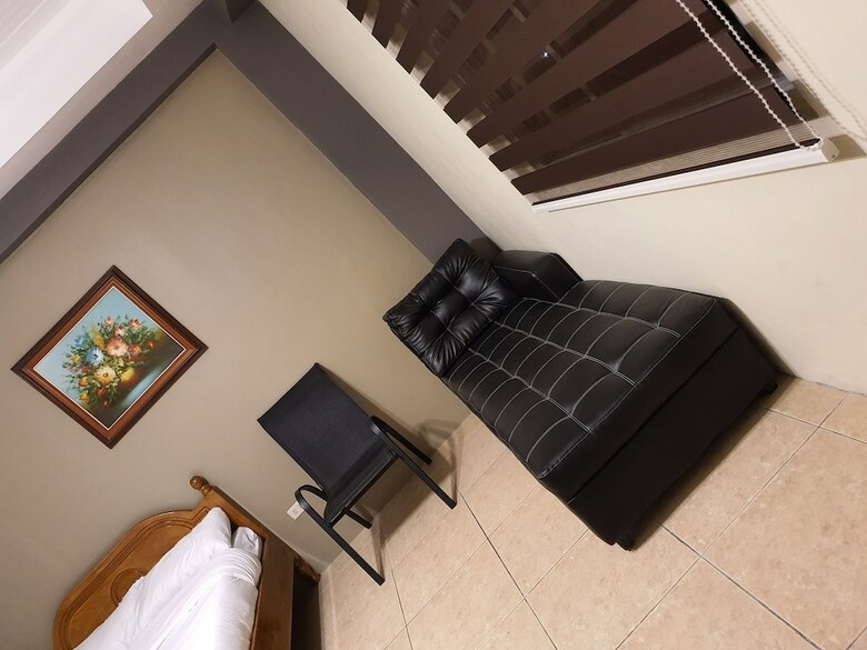 Hotel 2428 Suites