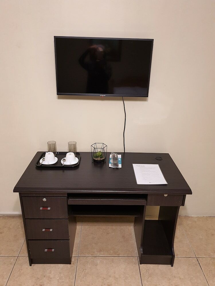 Hotel 2428 Suites