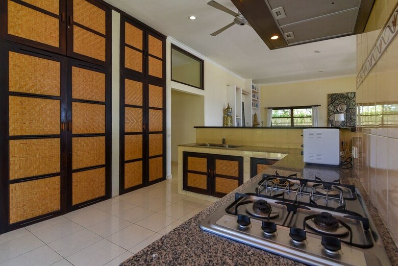 Villa Lovina Beach 1