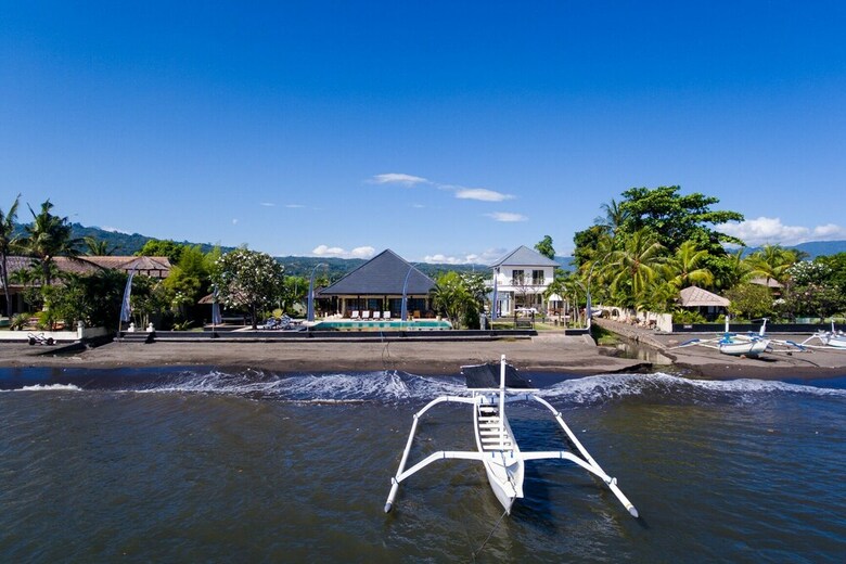 Villa Lovina Beach 1