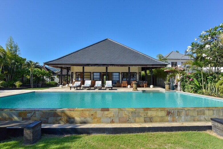 Villa Lovina Beach 1