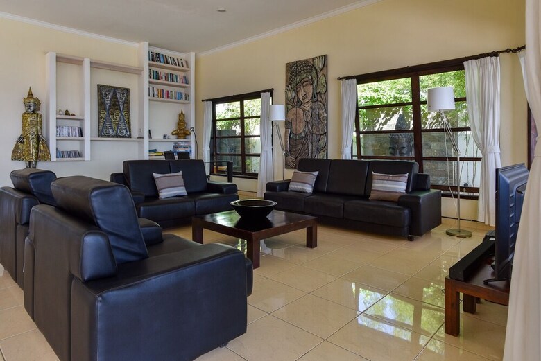 Villa Lovina Beach 1