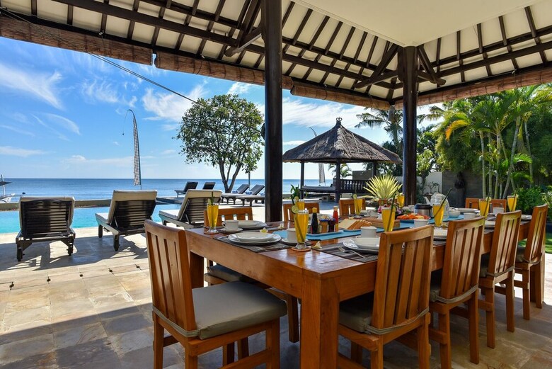 Villa Lovina Beach 1