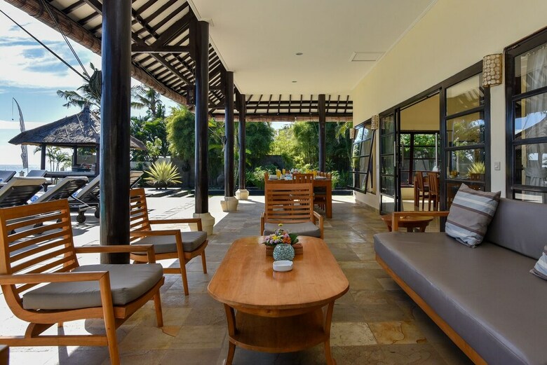 Villa Lovina Beach 1