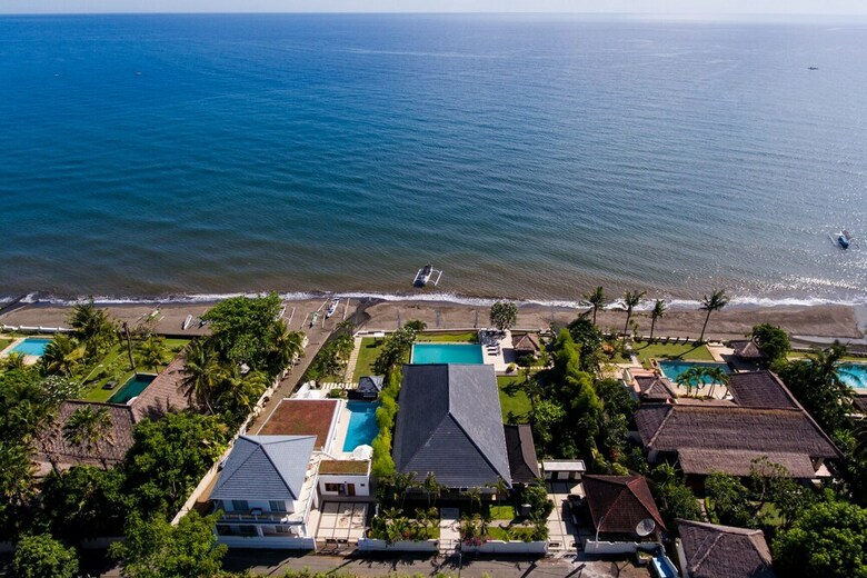 Villa Lovina Beach 1