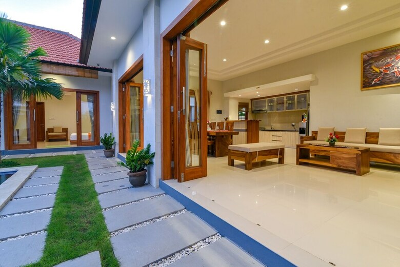 Villa Banyu Riris