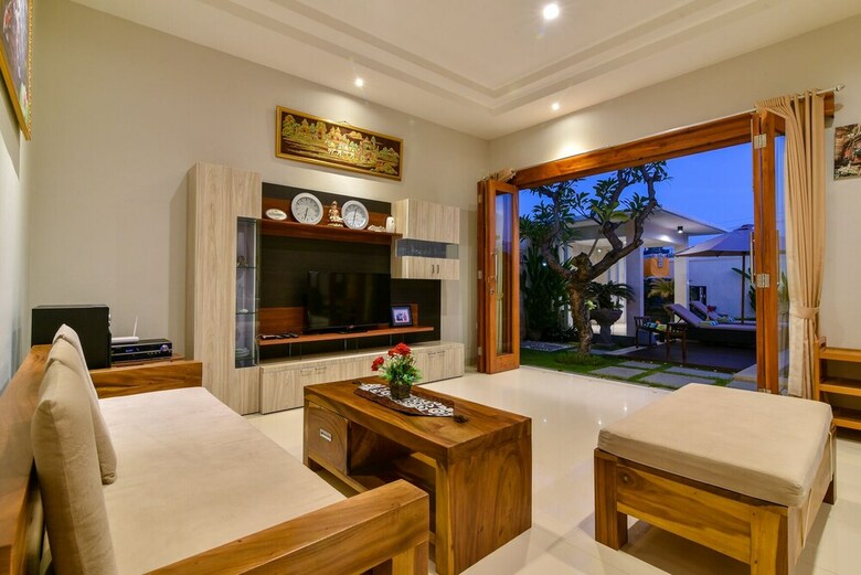 Villa Banyu Riris