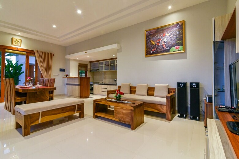 Villa Banyu Riris