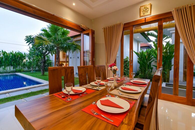 Villa Banyu Riris