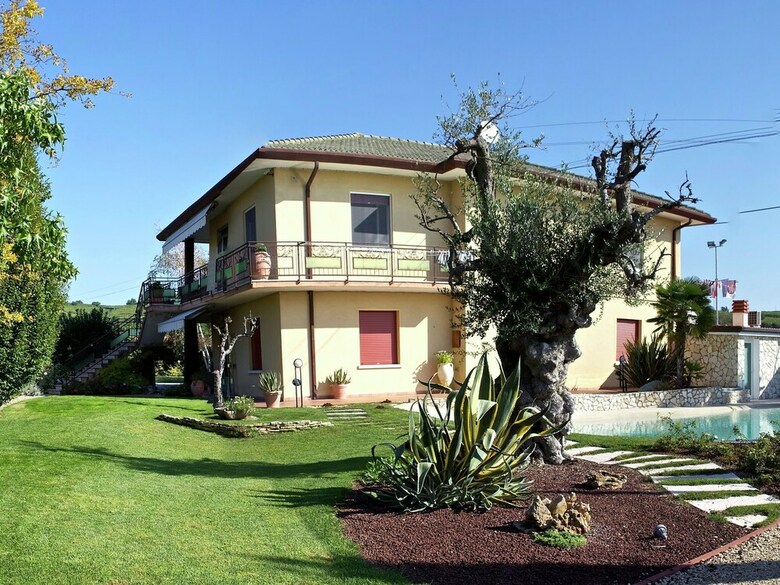 Premium Holiday Home In Monteforte With Pool