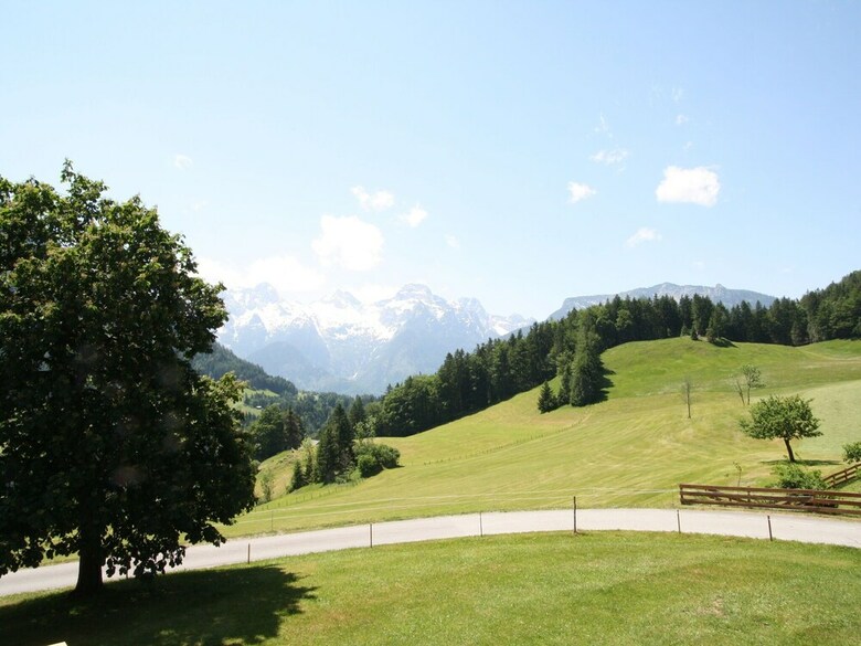 Spacious Apartment In Lofer With Garden