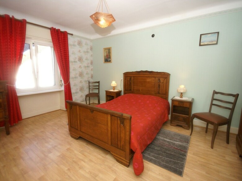 Comfortable Holiday Home With Fenced Garden In Lambach