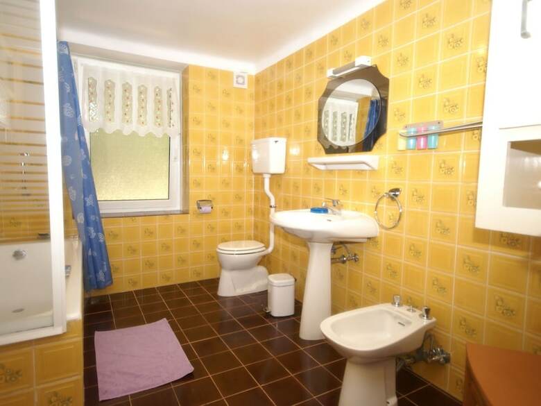 Comfortable Holiday Home With Fenced Garden In Lambach