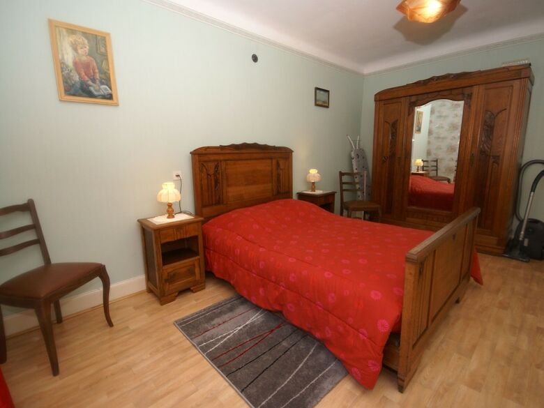 Comfortable Holiday Home With Fenced Garden In Lambach