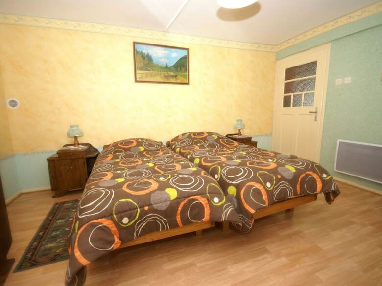 Comfortable Holiday Home With Fenced Garden In Lambach