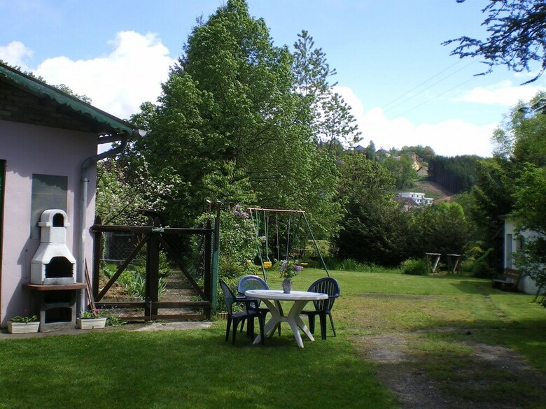 Comfortable Holiday Home With Fenced Garden In Lambach