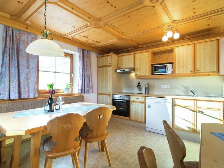 Spacious Apartment Near Ski Area In K�nigsleiten