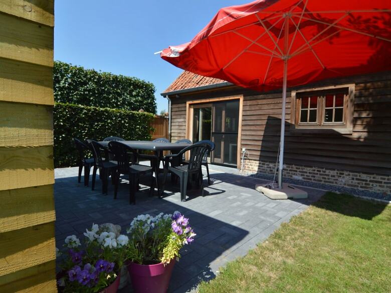 Charming Holiday Home In Peer With Garden