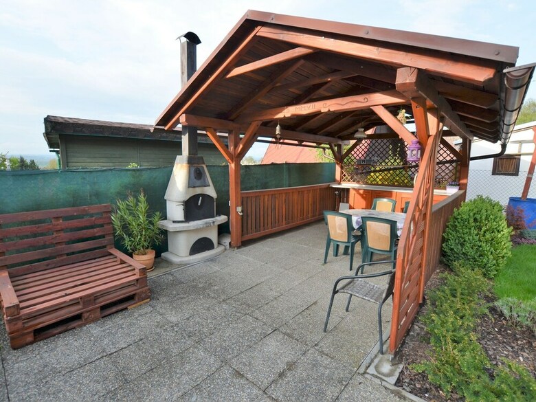Cozy Chalet In Modri?ice With Swimming Pool